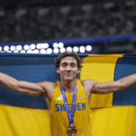 أول إنسان في التاريخ يكسر حاجز 6.30 متراً في القفز بالزانة